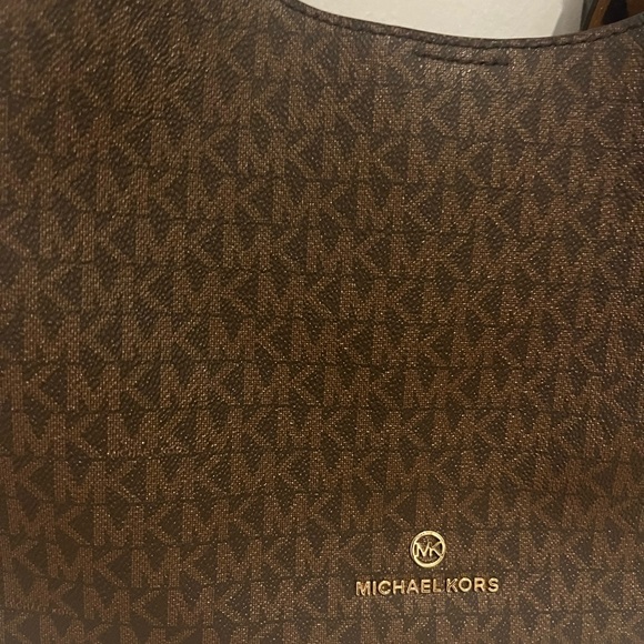 Michael Kors Hobo Bag - Classic Pattern - Picture 7 of 9
